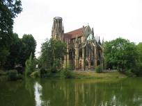 Johanneskirche im Feuersee (Foto: von B. Appel, Wikimedia)